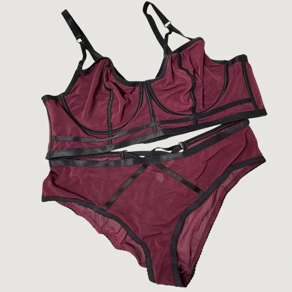 Torrid Bralette & Panty Set Bra Size 3 Panty Size 2 Burgundy Mesh Strappy Sexy